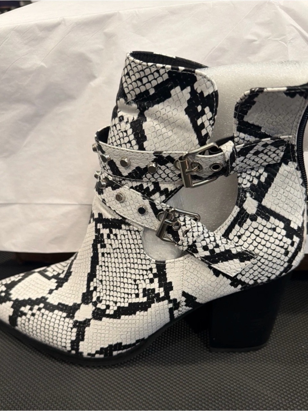 Fashion Nova Women’s White Snake Print Cutout Buckle Boots Size 10 M US